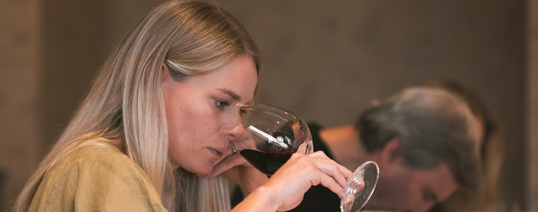B.C. wine awards plus new wine reviews for Hester Creek and Lakeside Cellars B.C. wine awards plus new wine reviews for Hester Creek and Lakeside Cellars