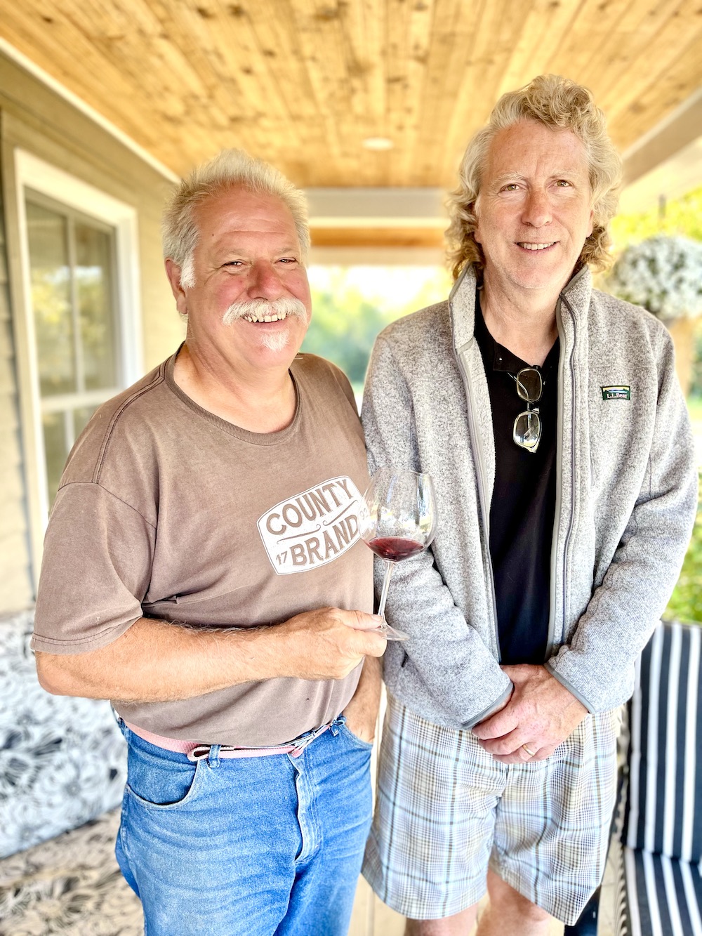 Consulting winemaker Geoff Heinricks with André Gagné.
